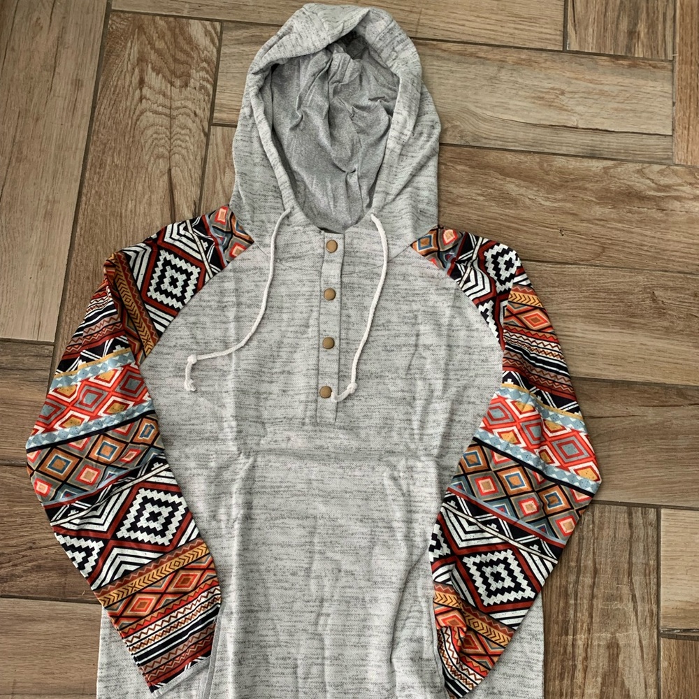New womens bohemian style pull over hoodie. Grady. Size XL